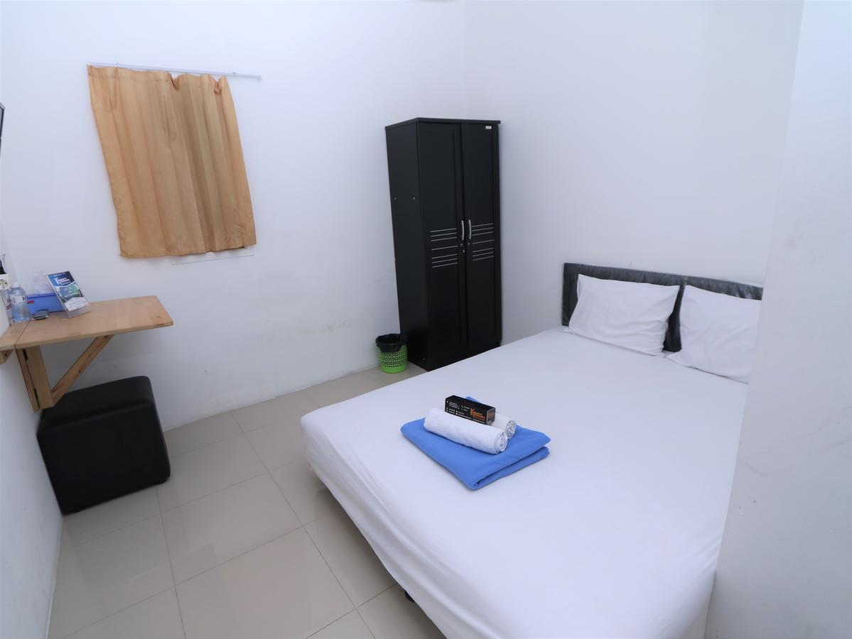 Kamar Keluarga Ungaran Hotel Jakarta Ngoại thất bức ảnh