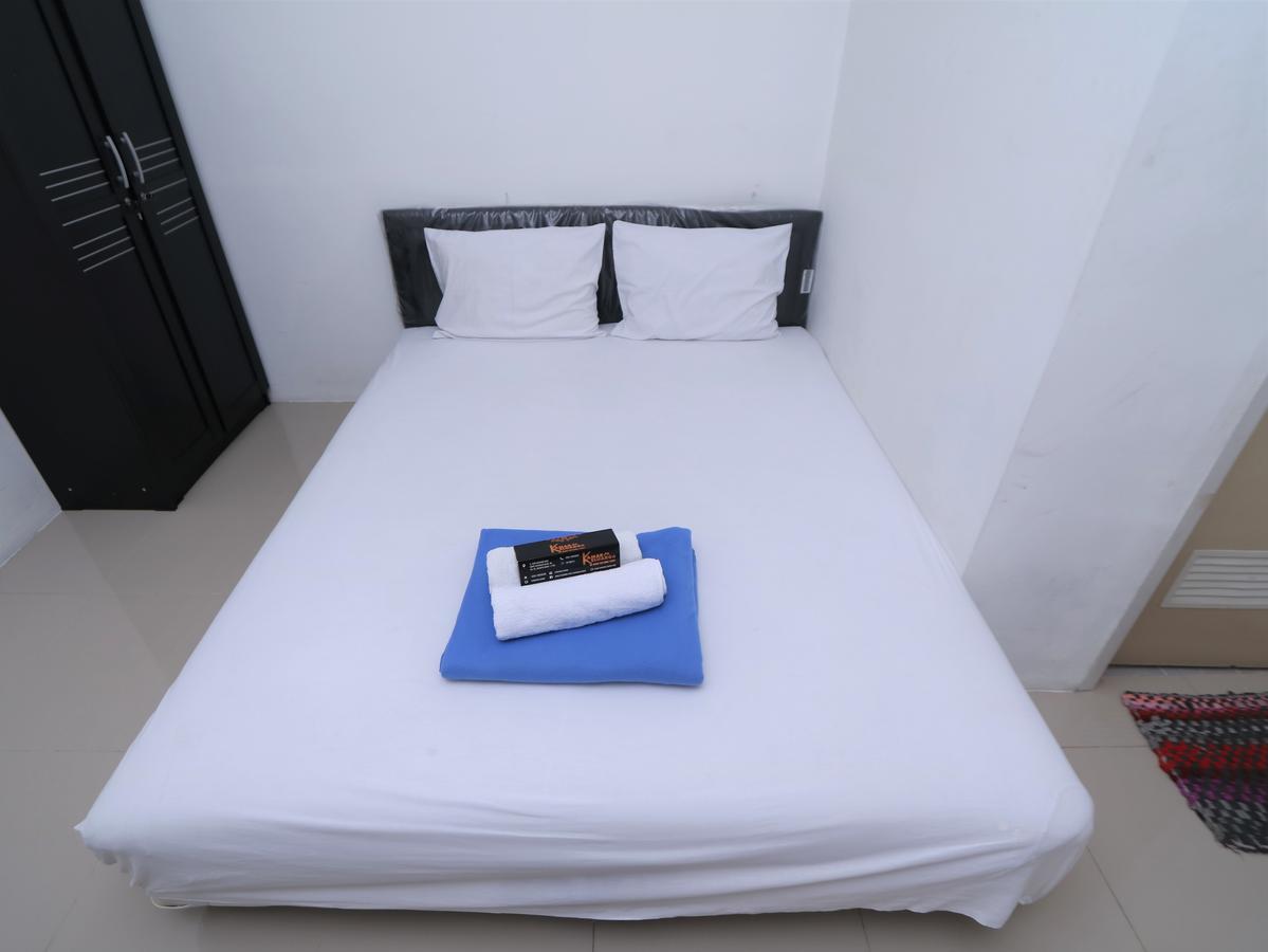 Kamar Keluarga Ungaran Hotel Jakarta Ngoại thất bức ảnh