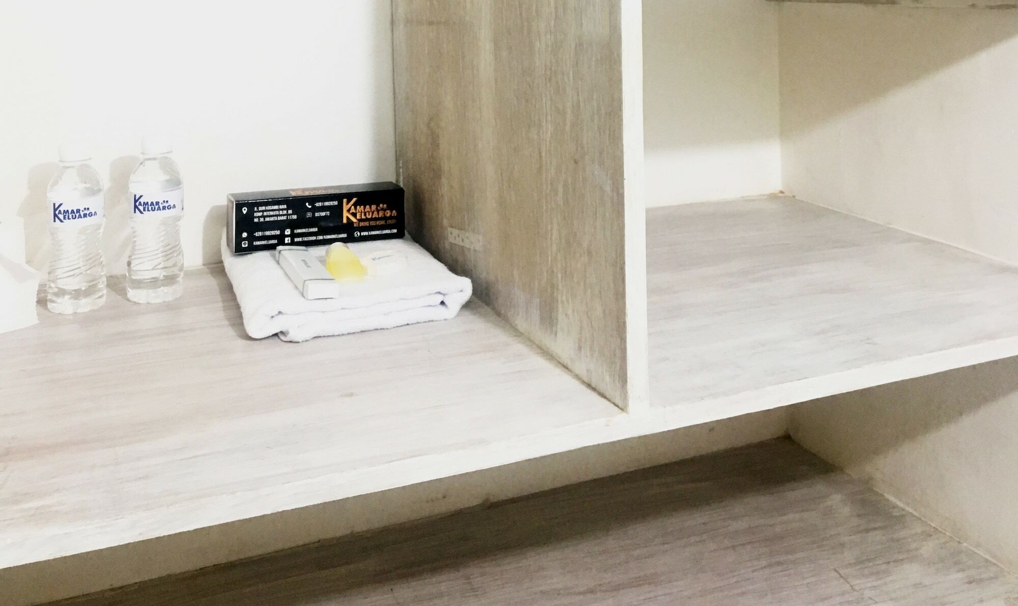Kamar Keluarga Ungaran Hotel Jakarta Ngoại thất bức ảnh